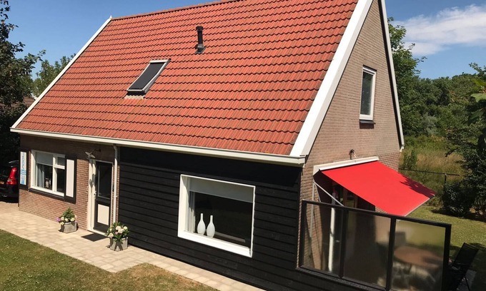 Westkapelle House | Luxury holiday home 200m from the beach, Joossesweg