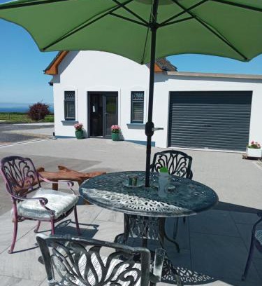Banna Apartment | Luxury holiday rental with sea views on the Wild Atlantic Way