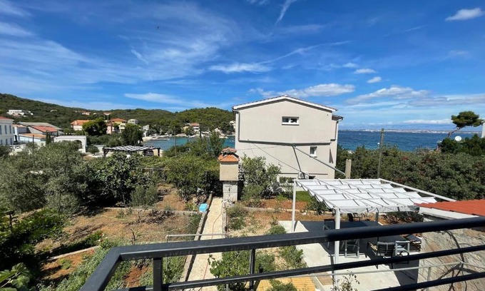 Kukljica Villa | Luxury Home By The Beach