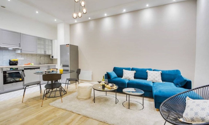 Quartier de la Porte-Saint-Denis Apartment | Luxury Home in Heart of Paris!opera/eurostar 6pers