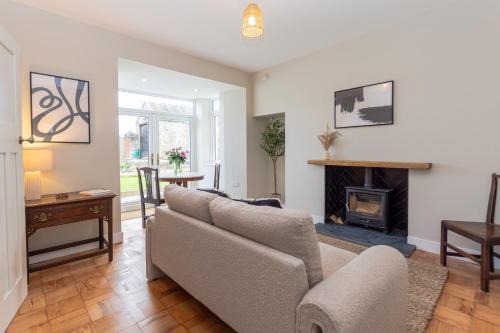 Aberdare House | Luxury Home in Penderyn - Waterfall Country