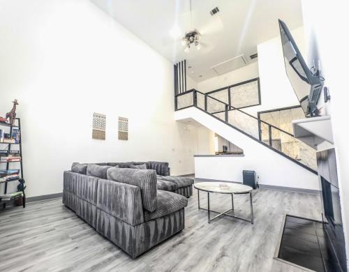 Willow Meadows/Willowbend Area House | Luxury Home-near NRG, MedCenter, Downtown & Uptown