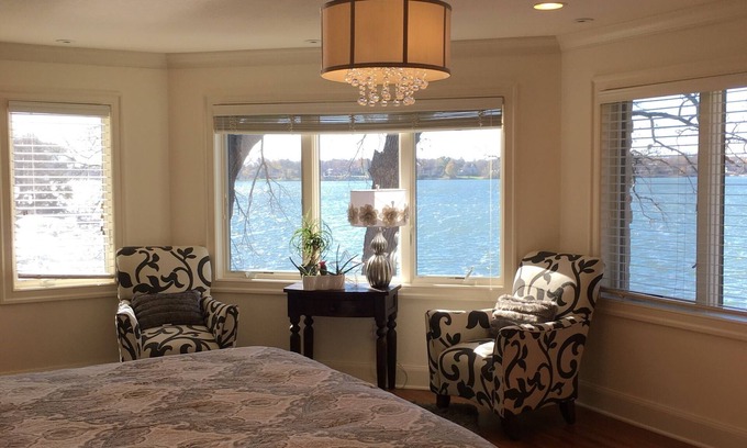 Oconomowoc House | Luxury Home on Lake With Elevator! Walk To Downtown Oconomowoc Entertainment!
