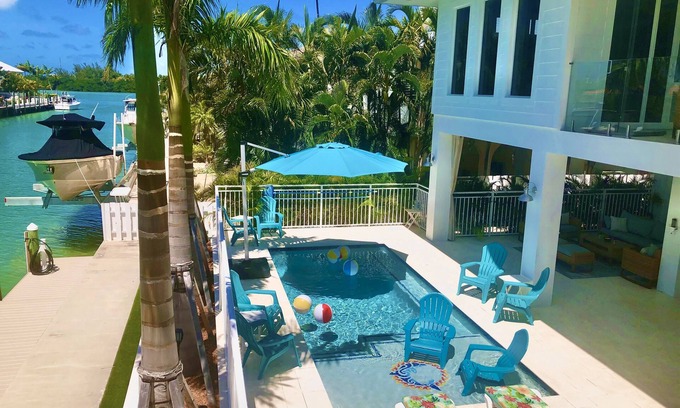 Key Colony Beach House | Luxury home/private pool! Wifi, High end kitchen! 4 King beds!