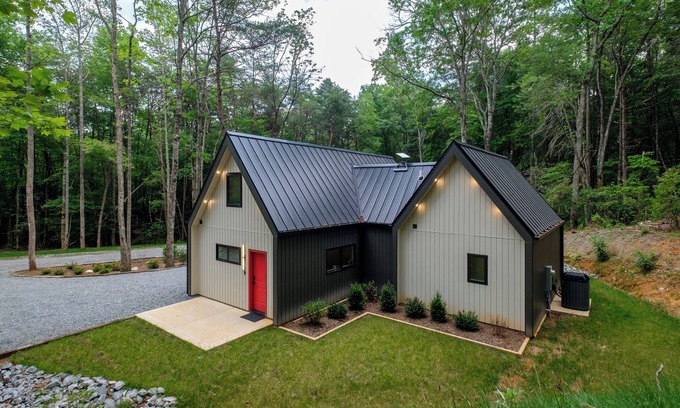 Balsam Grove House | Luxury Home - The Bungalow