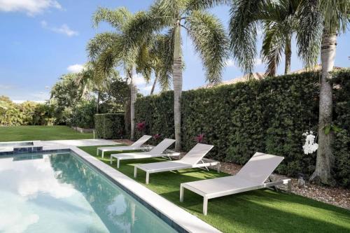 Tamiami House | Luxury Home W Pool By Pmi