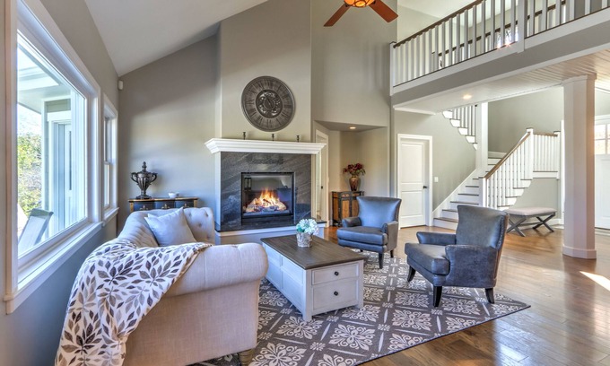 Glenwood Springs House | Luxury Home w/Large Deck, Fire Pit, & Stunning Mountain Views! 5 mi. to skiing!