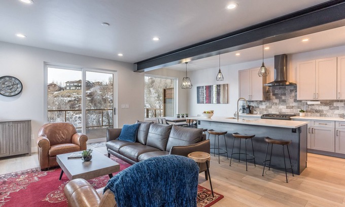 Steamboat Springs House | Luxury Home w/Private Hot Tub & Large Deck! Great for Large Groups!