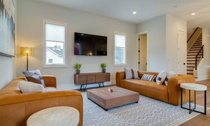 Germantown House | Luxury Homes with Rooftops in Germantown