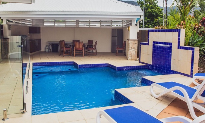 Clifton Beach House | Luxury House on Clifton Beach with Heated Saltwater Swimming Pool