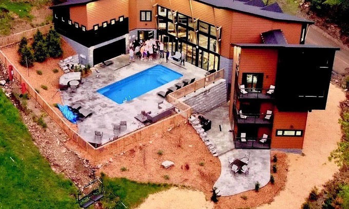 Hidden Valley House | Luxury House private pool & Indoor Basketball court/Movie theater