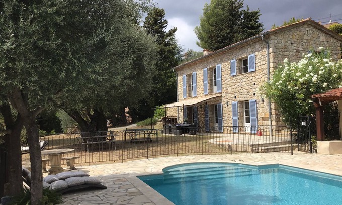 Le Bar-sur-Loup Villa | Luxury House with Private Heated Pool & Gardens