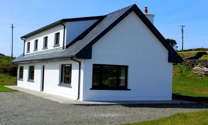 The Whitford House Hotel Apartment | Luxury house with stunning views of Mannin Bay