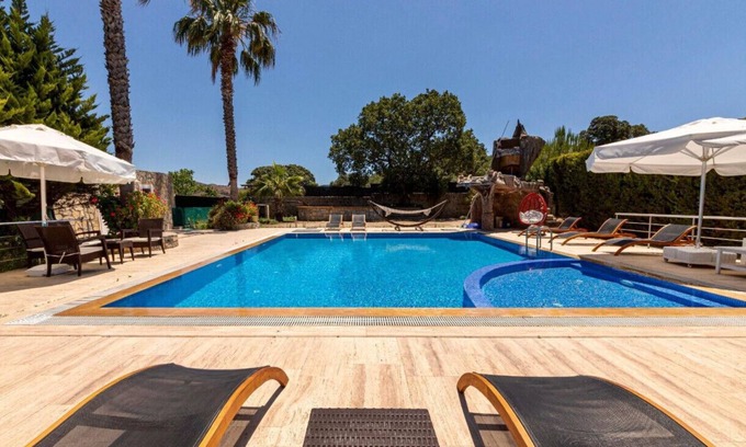Dagbelen Villa | Luxury House with Shared Pool in Ortakentyahsi