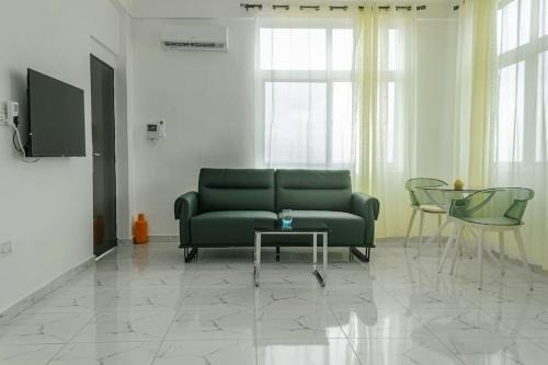 Peduasi Apartment | Luxury in AyiMensah Mountains