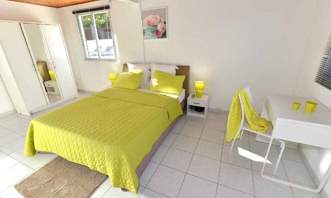 Bellefontaine Apartment | Luxury Jamaique Apartment With Pool View