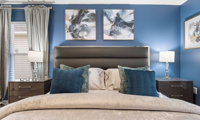 Lake Berkley House | Luxury Kissimmee Getaway + Private Pool & Games!
