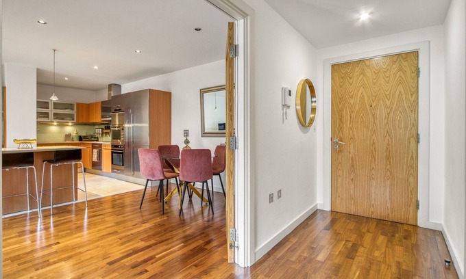 Knightsbridge Apartment | Luxury Knightsbridge 2BD|2BA|AC