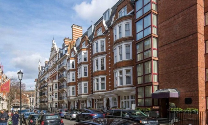 Knightsbridge Apartment | Luxury Knightsbridge apartment outside harrodsnn