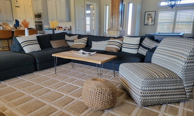 San Angelo House | Luxury lake front retreat! Family and pet friendly with fishing access!