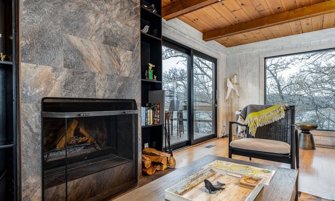 Apple River House | * Luxury Lakefront Cabin in the Woods