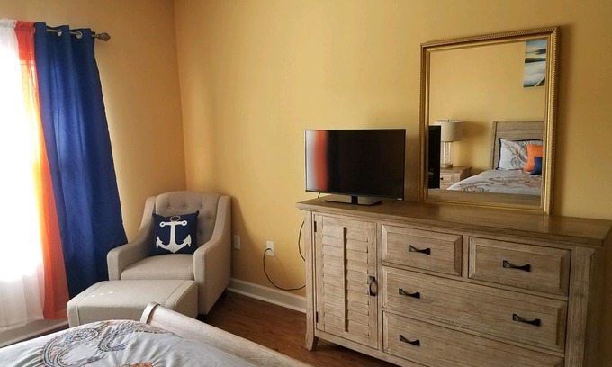 Santee Apartment | Luxury Lakefront Condo at Ballards Pointe Resort I, Lake Marion