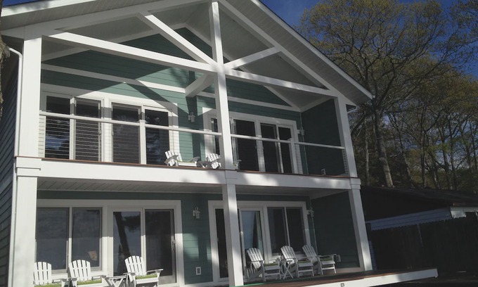 Grayling Cottage | Luxury Lakefront Home on Beautiful Lake Margrethe in Grayling, MI