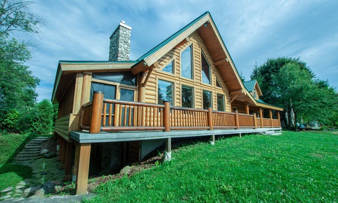 Zurich House | Luxury Lakefront Property w/private beach