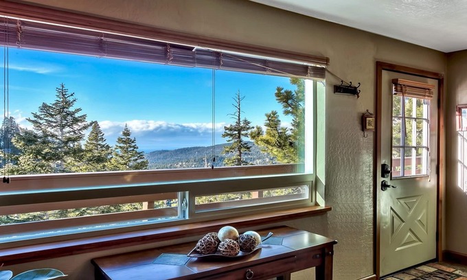 Tahoe Village Condo | Luxury Lakeview 3 Bd 2 Bth +Loft Ski In-Out Condo