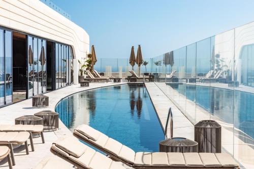Paceville Apartment | Luxury Little Gem Mercury Tower with Rooftop Pool By Arcobnb