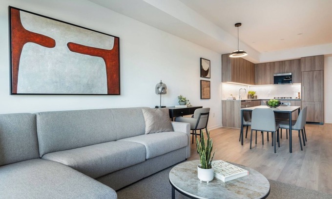 Melrose Condo | Luxury Living in Level Hollywood - Furnished Suites for 30+ Night Stays!