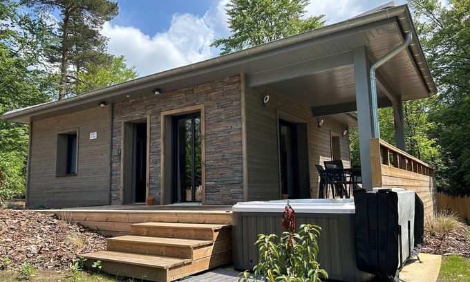 Le Chambon-sur-Lignon Cottage | Luxury Lodge with Private Hot Tub, Sports Facilities, and Wellness Options at Chambon-sur-Lignon