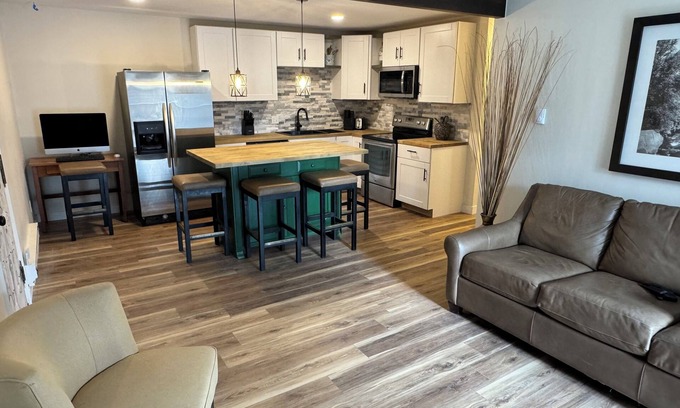 Avon Condo | Luxury & Location Steps to Beaver Creeks Bear Lot