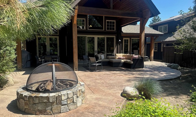 Cle Elum House | Luxury Lodge Retreat in the Heart of Suncadia – Walk to Golf, Winery & Trails