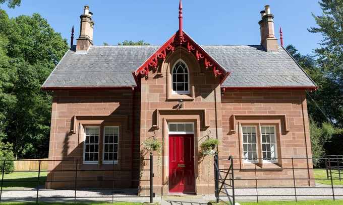 Carlisle House | Luxury Lodge with Garden in a Grade II*' Listed Estate