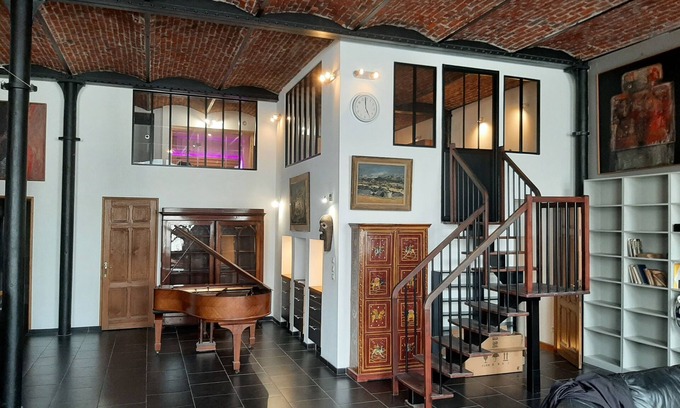 Tourcoing House | Luxury loft in Lille/Tourcoing with sauna, spa, 2-6 guests