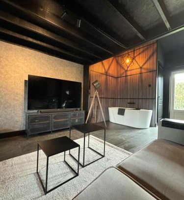 Velddriel Apartment | Luxury Loft