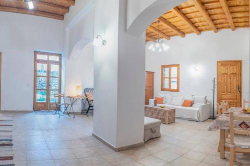 Limenas Chersonisou House | Luxury Maisonette Danai next to the sea
