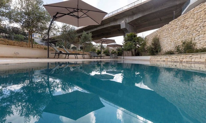 Ta' Giorni Apartment | Luxury maisonette with Shared Pool, St Julians