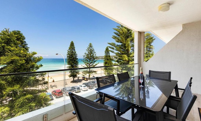 Manly Apartment | Luxury Manly Beachfront Apartment