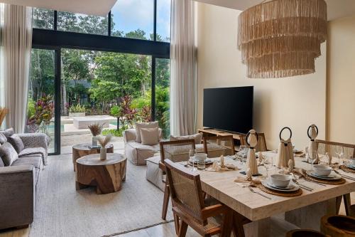 Tulum Villa | luxury Mistiq Villa private pool and art