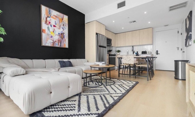 Wynwood Art District Apartment | Luxury Modern Apt in Wynwood