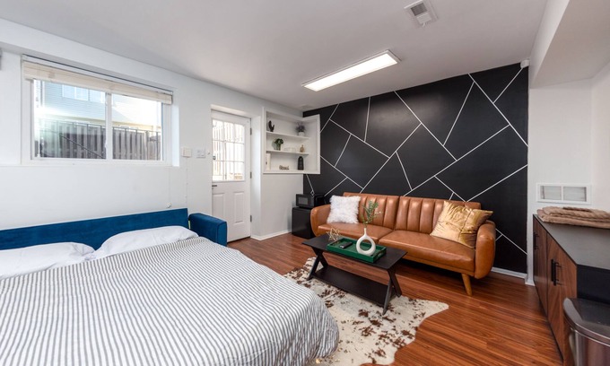 Franconia Apartment | Luxury Modern Studio Apartment