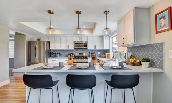 Paradise House | Luxury Modern Two Story Mini Mansion w/Heated Pool + Spa + Putting Green