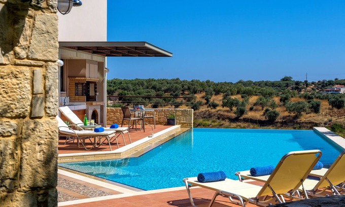 Agia Villa | Luxury modern villa near the beach with huge swimming pool and panoramic view