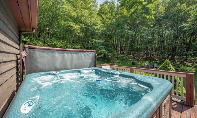 Mountainside House | Luxury Mountain Escape w/Hot Tub & Fireplaces