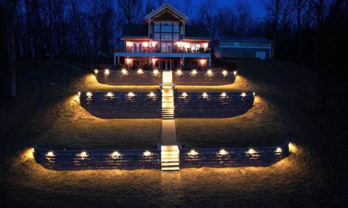 Huntingdon House | Luxury Mountain Home near Lake Raystown