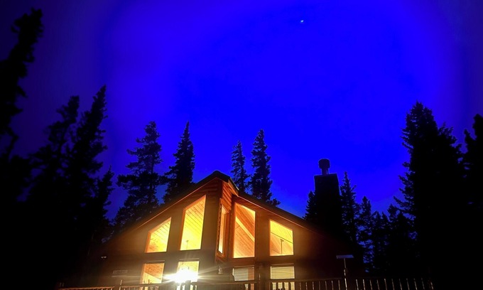 Fairplay Cabin | Luxury Mountain Retreat w/Hot Tub, Pool Table, Game Room, Garage - Moose Haven