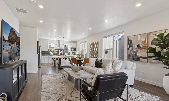 Mountain Green House | Luxury Mtn Retreat by Snowbasin W/Gym Access