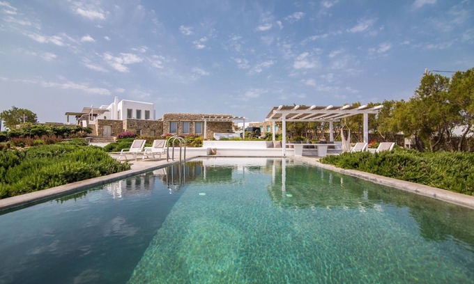 Kalafatis Villa | Luxury Mykonos Villa | Villa Zendo | Private Pool | 6 bedrooms Sleeps 12 |.